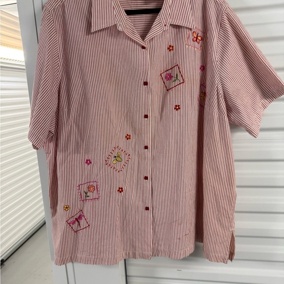 White Stag Tops - Vintage Striped Red Short Sleeve Shirt with Embroidery size 26women plus
